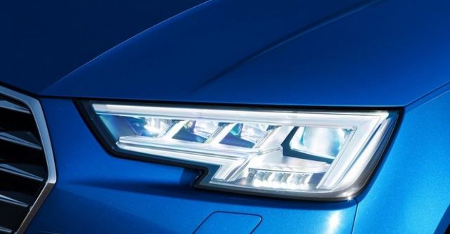 2017 Audi A4 Sedan 30 TFSI  第5張相片