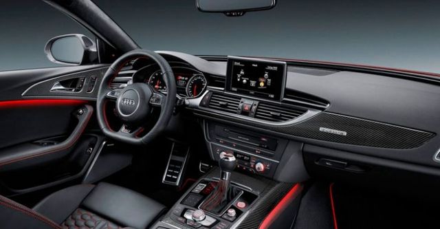 2017 Audi A6 Avant RS6 Performance  第7張相片