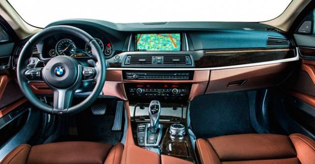 2017 BMW 5-Series Sedan 520d  第6張相片