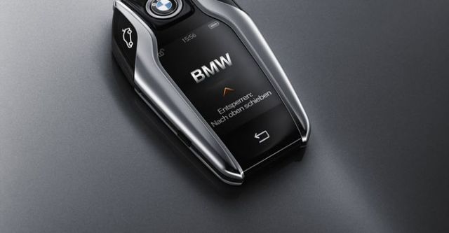 2017 BMW 7-Series 750Li  第8張相片
