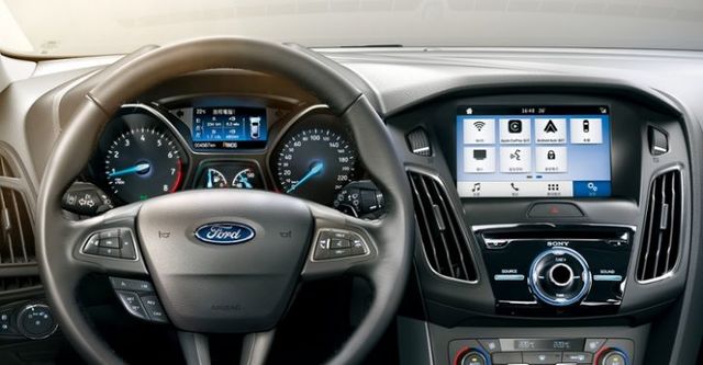 2017 Ford Focus 5D EcoBoost 180汽油頂級運動型  第5張相片