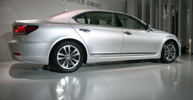2017 Lexus LS 460L OTTOMAN  第2張相片