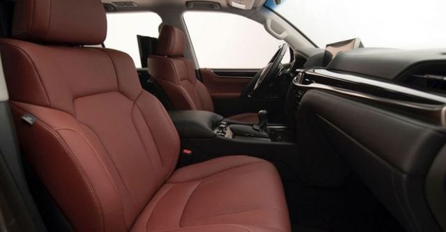 2017 Lexus LX 570頂級版  第9張相片