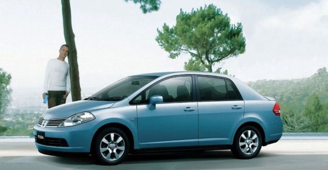 2017 Nissan Tiida 4D 傳奇版  第2張相片