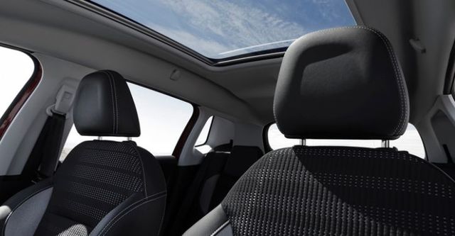 2017 Peugeot 2008 1.2 Pure Grip Control  第6張相片