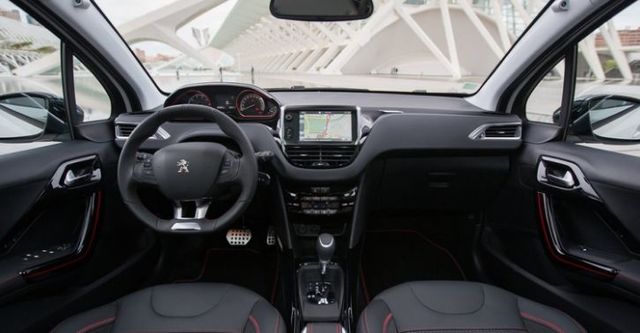 2017 Peugeot 2008 1.2 Pure Tech Active  第7張相片
