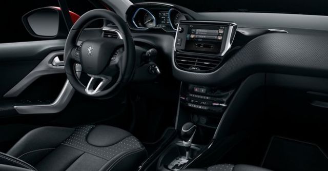 2017 Peugeot 2008 1.2 Pure Tech Active  第10張相片