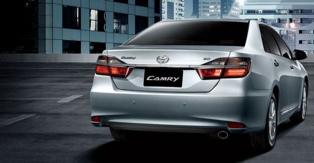 2017 Toyota Camry 2.0尊爵  第2張相片