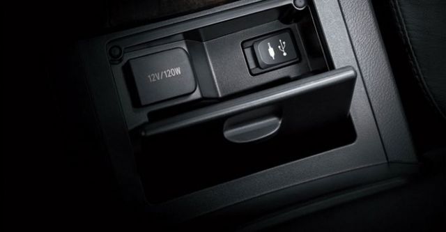 2017 Toyota Camry 2.0經典  第9張相片