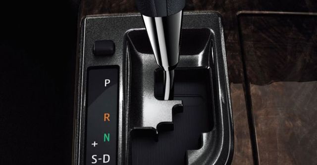 2017 Toyota Camry 2.0豪華  第8張相片
