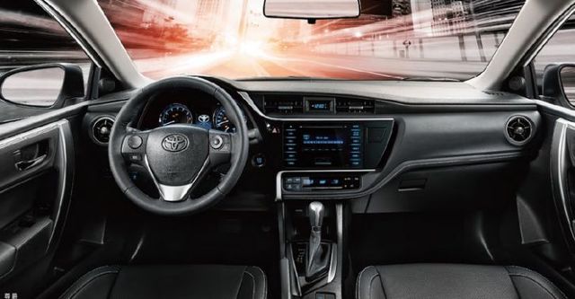 2017 Toyota Corolla Altis 1.8尊爵版  第9張相片