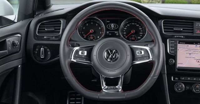 2017 Volkswagen Golf GTI  第8張相片