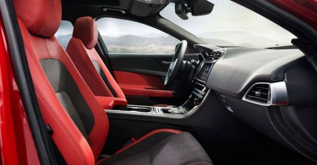 2017 Jaguar XE S  第10張相片