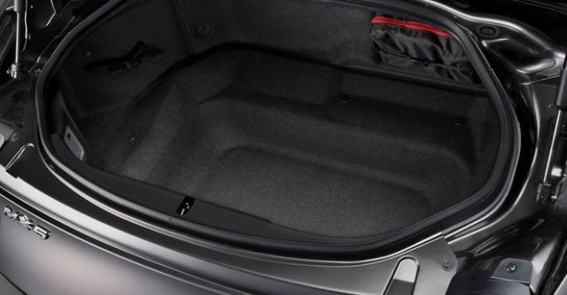 2017 Mazda MX-5 2.0 RF旗艦型  第9張相片