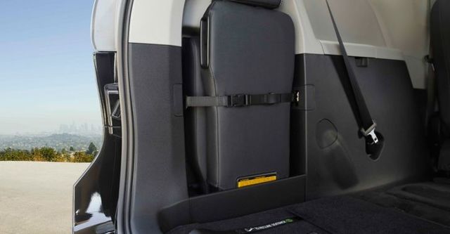 2017 Toyota Sienna 3.5 XLE  第7張相片