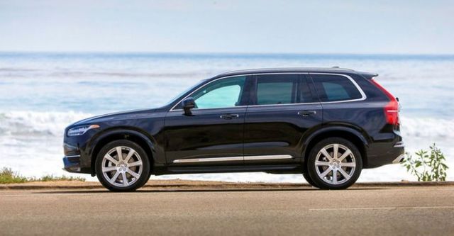 2017 Volvo XC90 D4 Momentum五人座  第5張相片