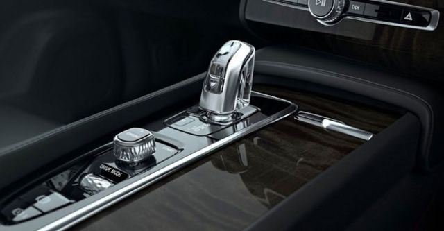 2017 Volvo XC90 D4 Momentum五人座  第8張相片