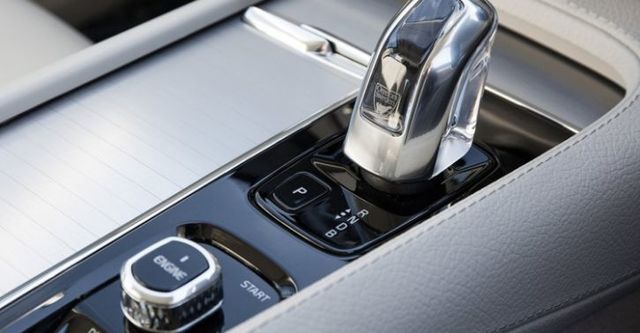 2017 Volvo XC90 T8 Excellence四人座  第8張相片
