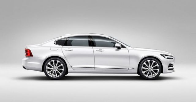 2017 Volvo S90 D4 Momentum  第2張相片