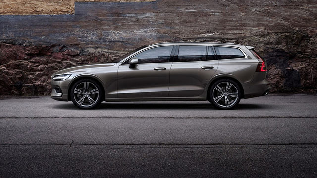 2019 Volvo V60 T4 Momentum  第4張相片
