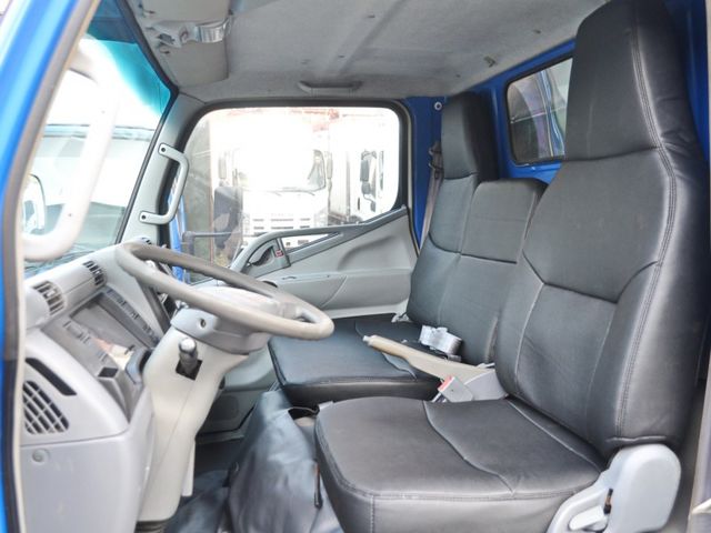 Mitsubishi Canter  第9張相片