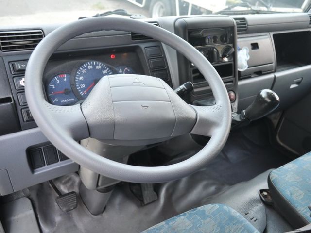 Mitsubishi Canter  第9張相片