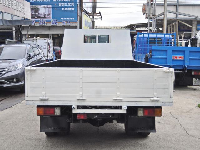 Hino 300  第6張相片