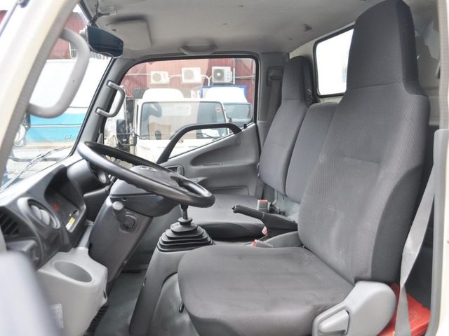 Hino 300  第7張相片