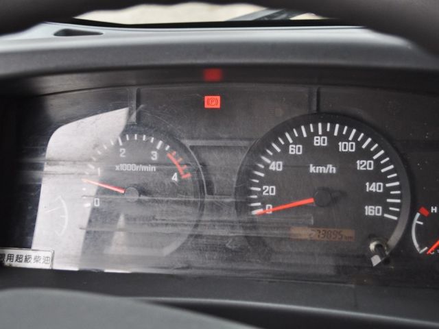 Isuzu Elf(一路發)  第2張相片
