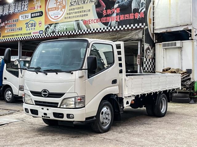 Hino 300  第2張相片