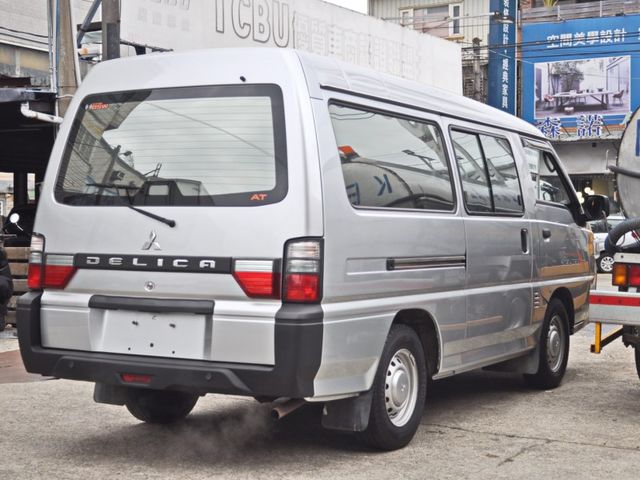 Mitsubishi Delica  第3張相片