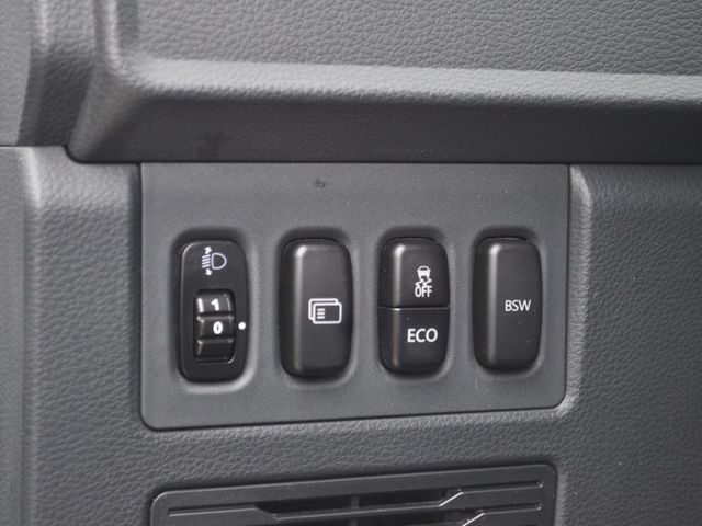 Mitsubishi Delica  第10張相片