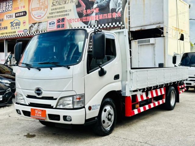 Hino 300  第4張相片