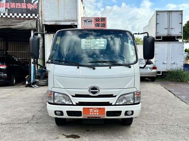 Hino 300  第5張相片