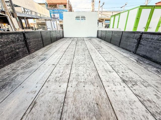 Hino 300  第11張相片