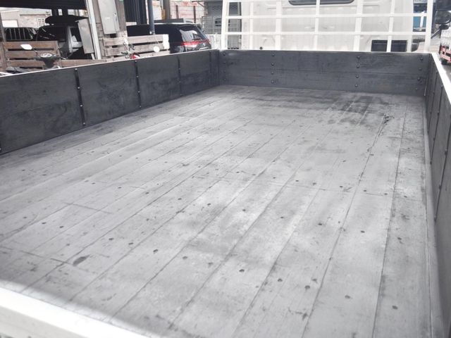 Hino 300  第3張相片