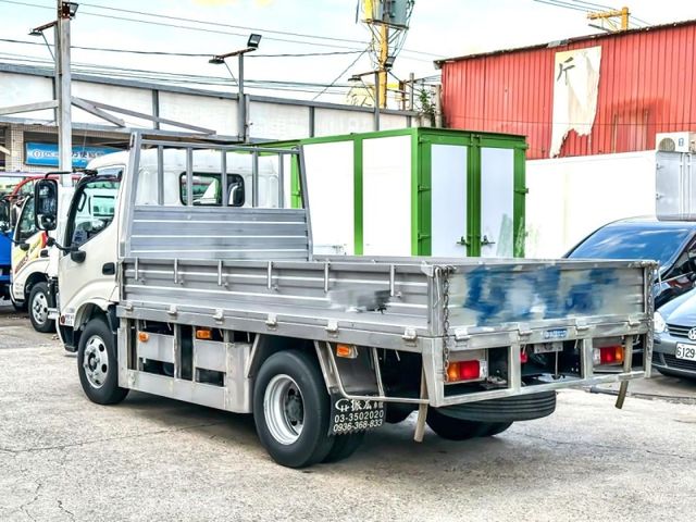 Hino 300  第8張相片