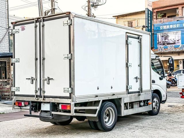 Hino 300  第6張相片