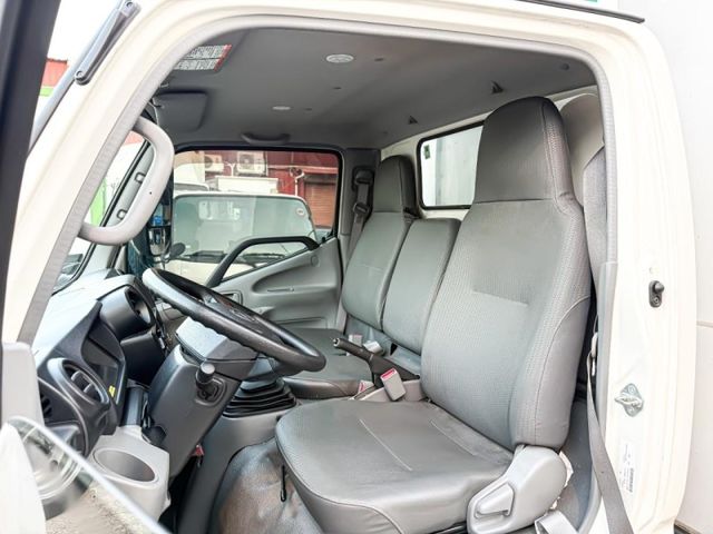 Hino 300  第8張相片