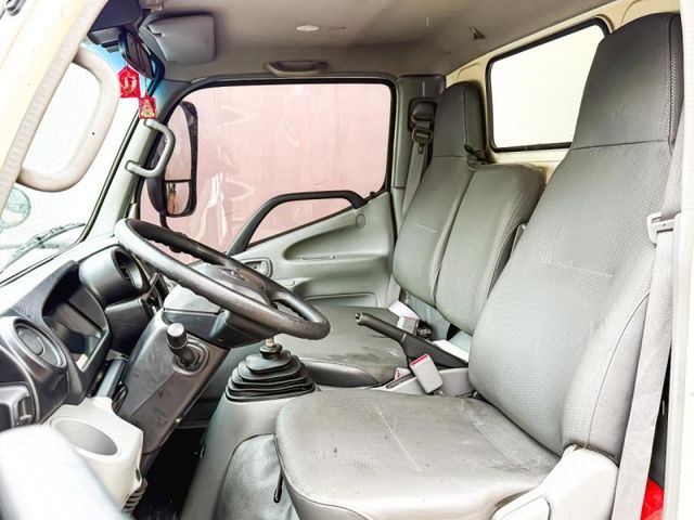 Hino 300  第1張相片