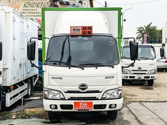 Hino 300  第5張相片