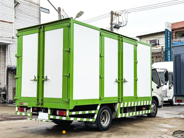 Hino 300  第6張相片