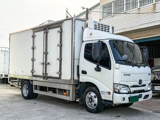 Hino 300  第6張相片