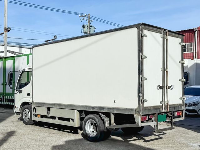 Hino 300  第7張相片