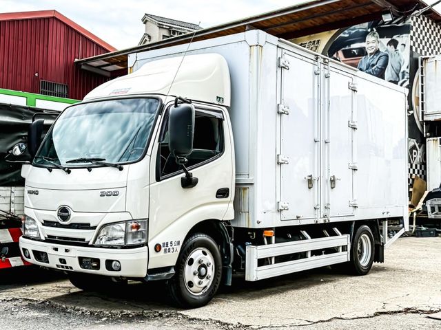 Hino 300  第4張相片