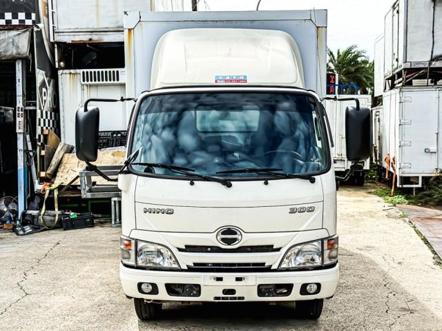 Hino 300  第5張相片