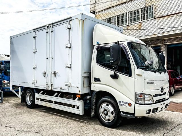Hino 300  第7張相片