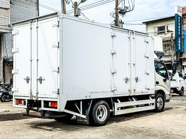 Hino 300  第8張相片