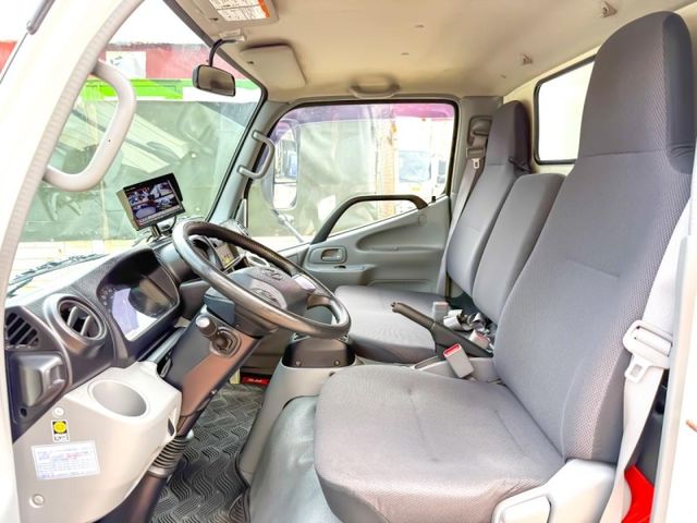 Hino 300  第11張相片