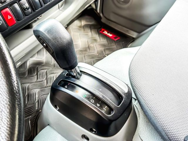 Hino 300  第12張相片